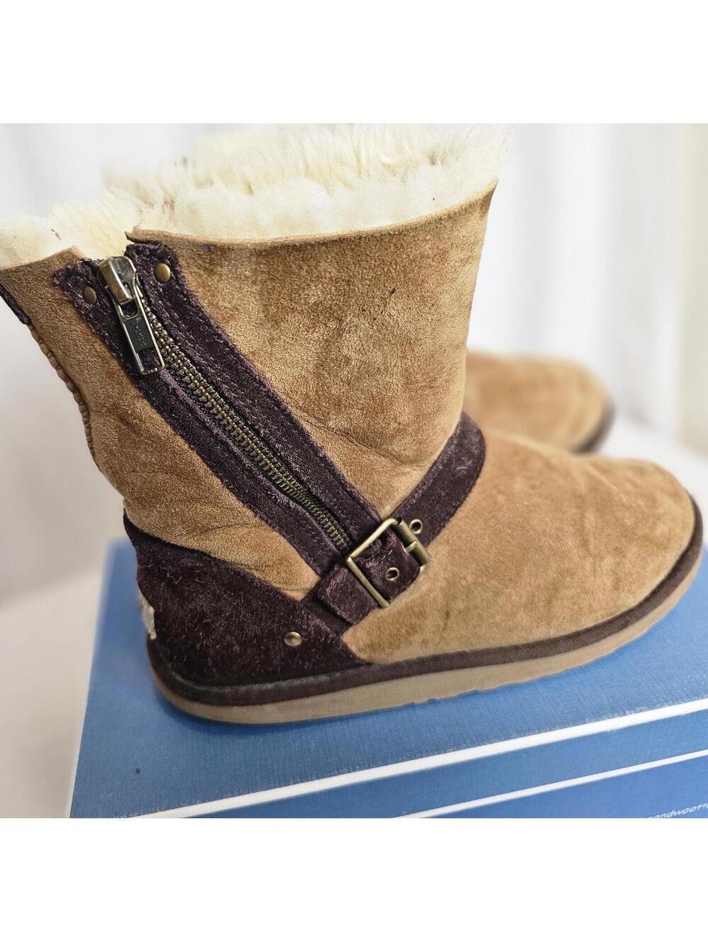 UGG Boots Brown Womens Size 5 Ankle Suede